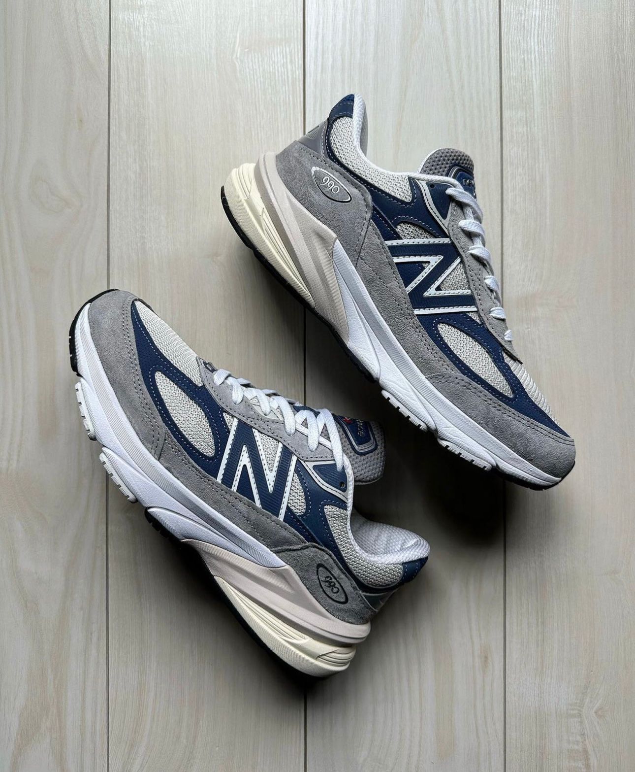 New Balance 990v6