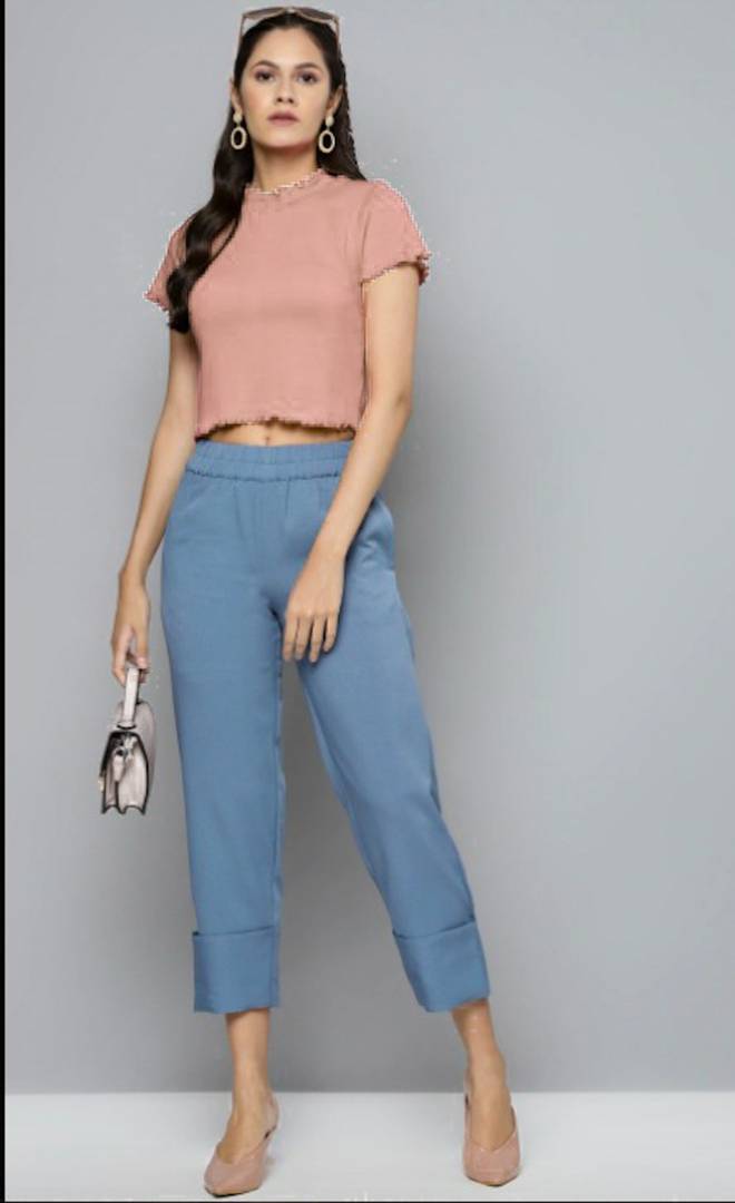 Elite Peach Hosiery Solid Crop Top