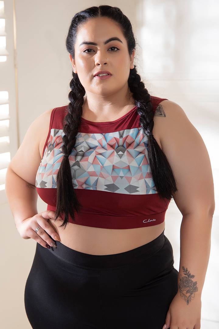 Sleeveless Round Neck Maroon Geometric Print Sports Crop Top