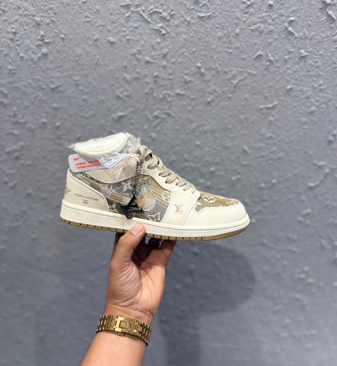 AIR JORDANS
