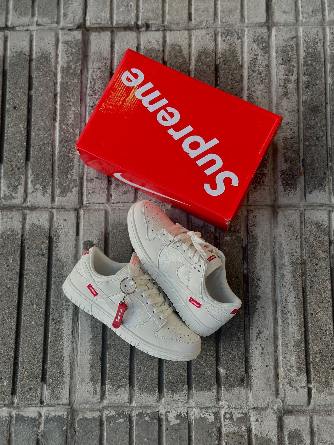 SB DUNK SUPREME BEIGE
