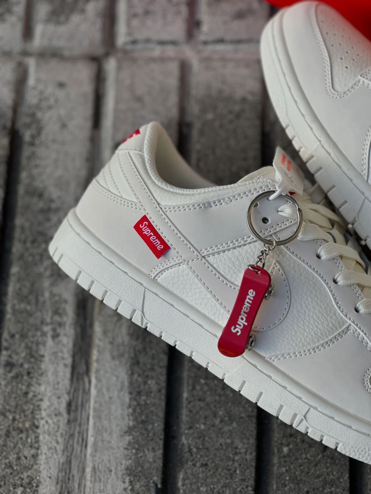 SB DUNK SUPREME BEIGE