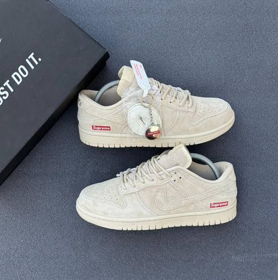 SB DUNK SUPREME BEIGE