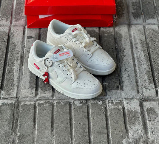 SB DUNK SUPREME BEIGE