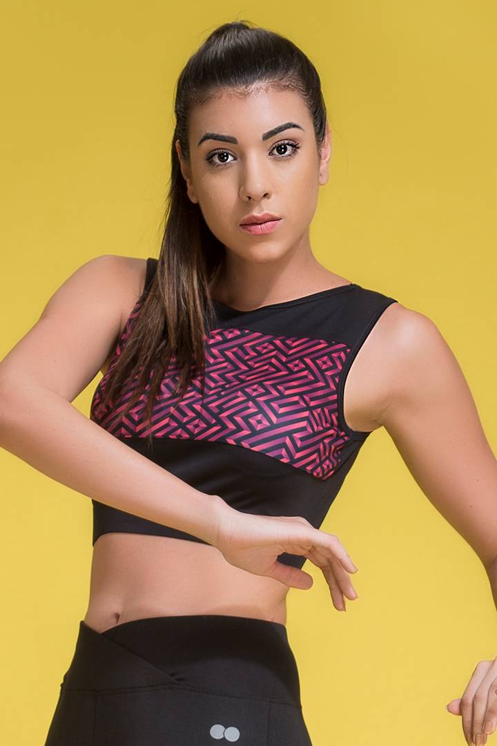 Sleeveless Round Neck Black Geometric Print Sports Crop Top