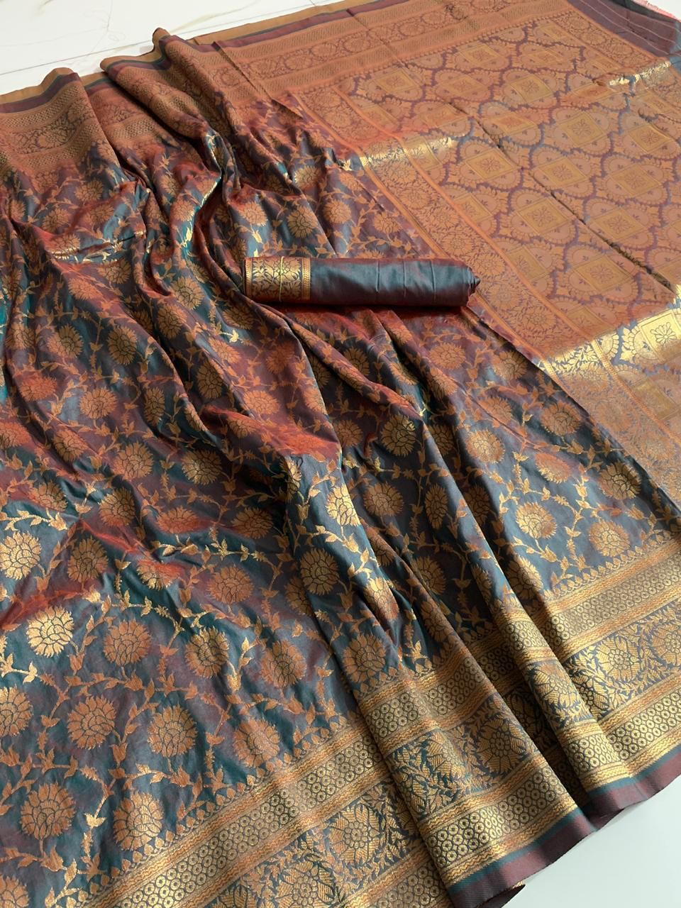 Banarasi Handloom Soft Silk Weaving  Saree